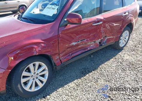 2011 Subaru Forester 2.5X Limited из США, поврежденный, VIN JF2SHAEC3BH762609